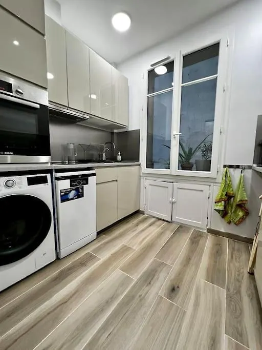 Au Coeur Du Marche Poncelet Et A 2 Pas De L'Arc De Triomphe - Appartement 6 Personnes Et 1 Bebe, Sdb, 2 Wc パリ アパート