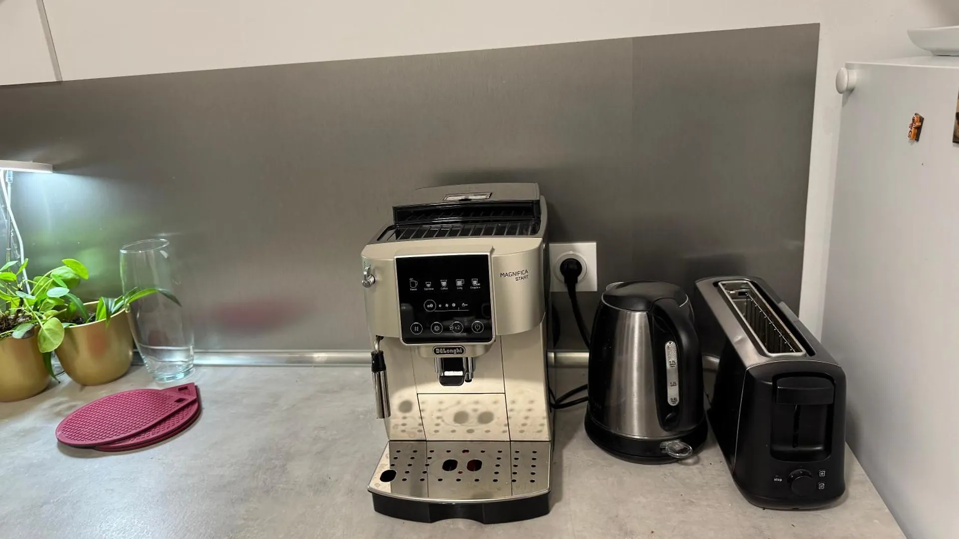 Apartment Au Coeur Du Marche Poncelet Et A 2 Pas De L'Arc De Triomphe - Appartement 6 Personnes Et 1 Bebe, Sdb, 2 Wc Paris