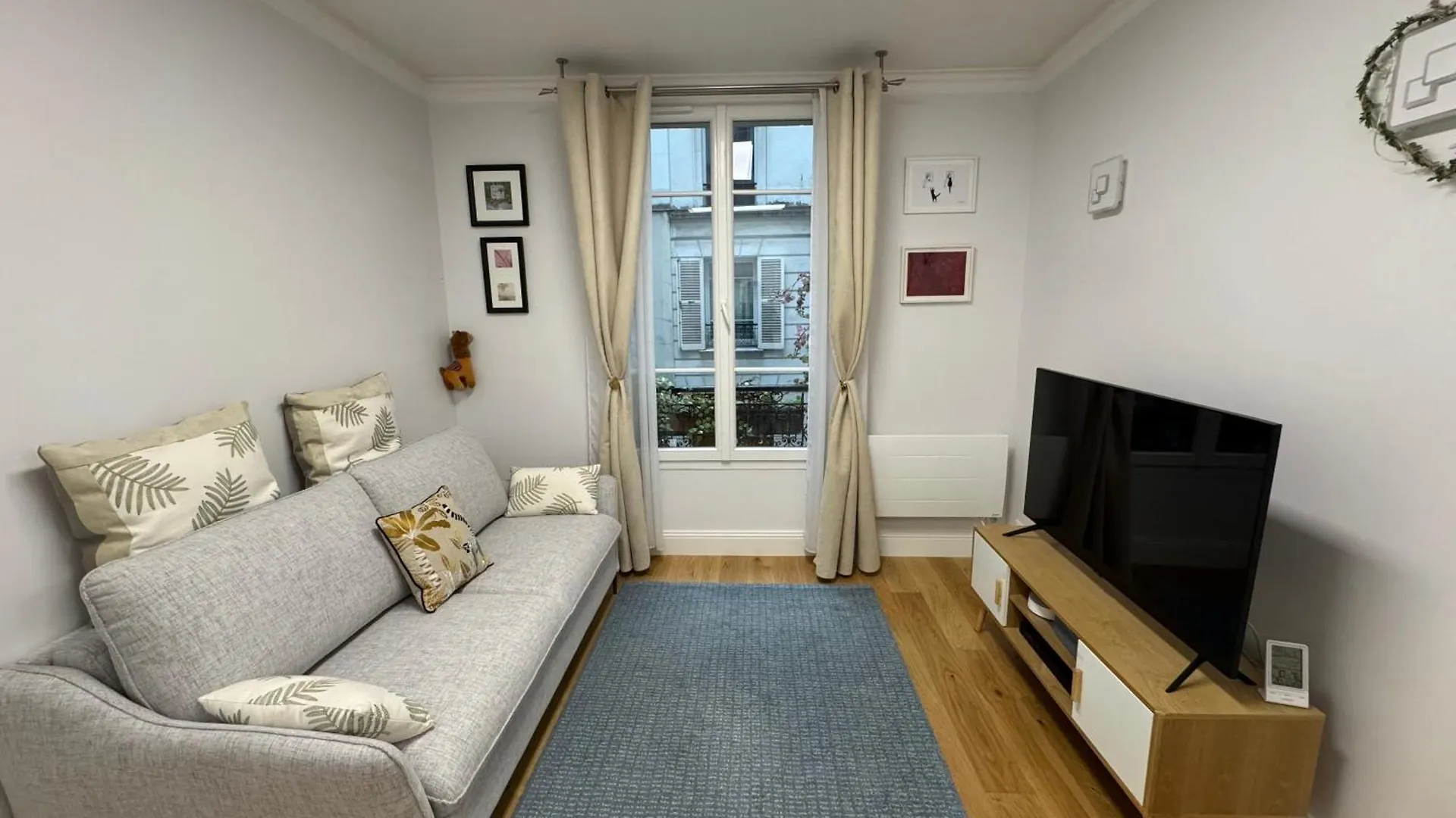 Au Coeur Du Marche Poncelet Et A 2 Pas De L'Arc De Triomphe - Appartement 6 Personnes Et 1 Bebe, Sdb, 2 Wc Paris